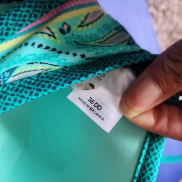 New swimsuit - Picture 3 of 4